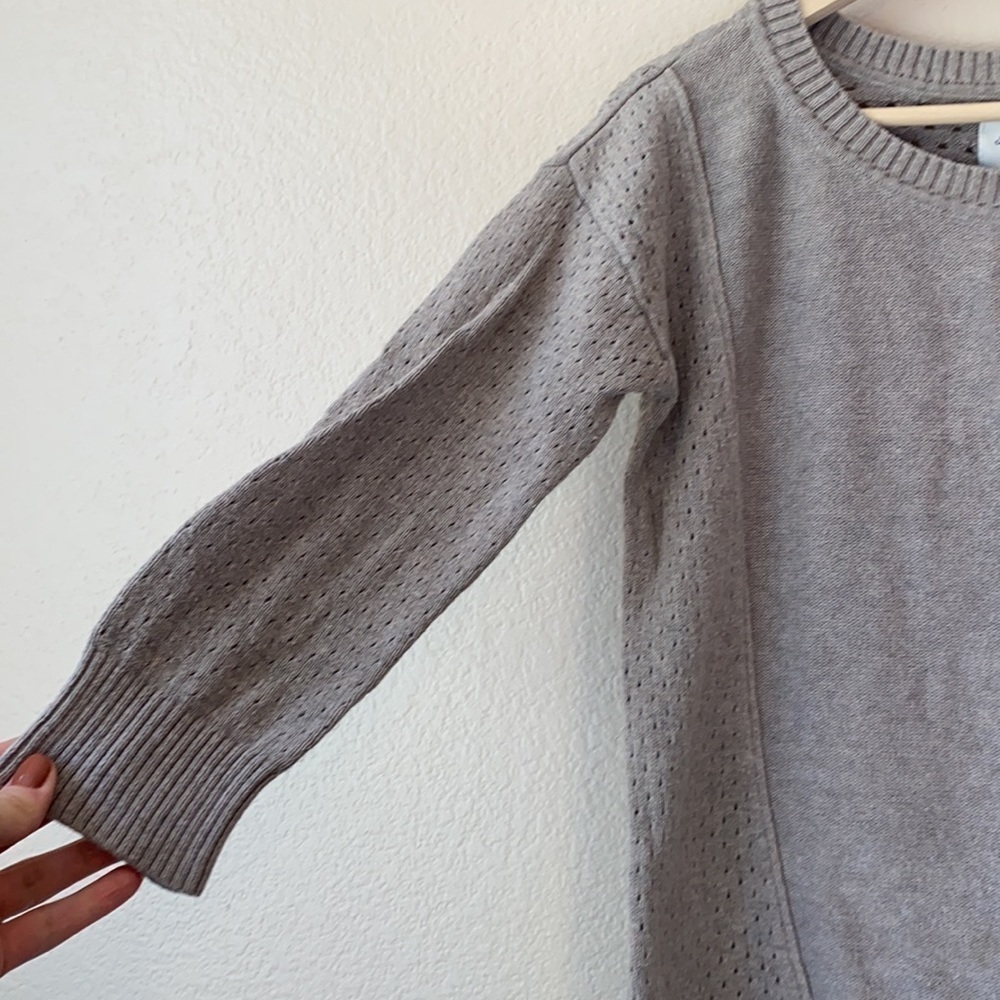 American Eagle Keyhole Tan Sweater sz Medium - Picture 2 of 9